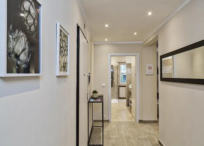 Corsica Boutique 8a By Wonderful Italy * ジェノヴァ